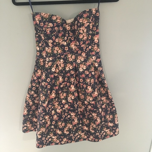 Sans Souci Floral Tea Dress - Picture 1 of 2